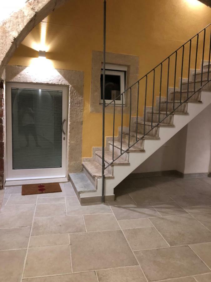 Area 2 Apartment Сиракуза Екстериор снимка